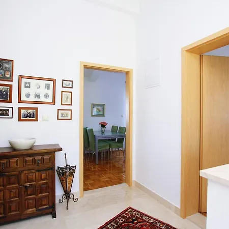 Apartment With A Parking Space Seget Donji, - 11171 *